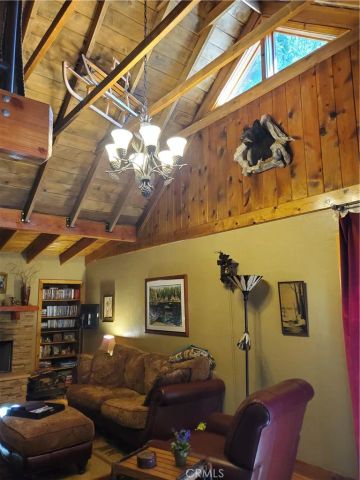 33429 Robin Drive, Green Valley Lake, CA 92341