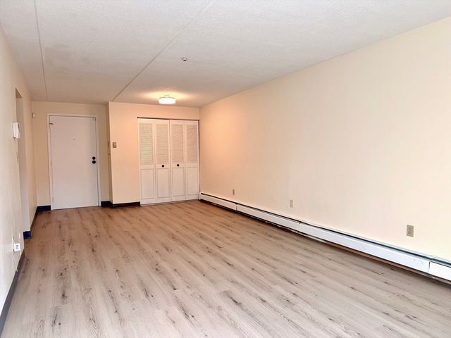 573 Broad St 325, Weymouth, MA 02189