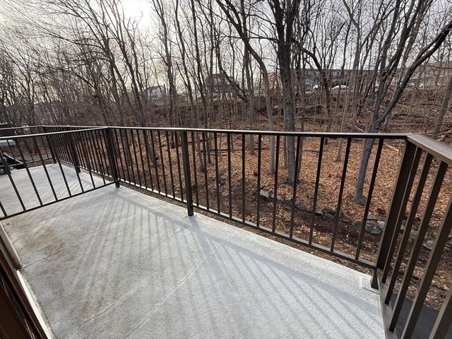 573 Broad St 325, Weymouth, MA 02189