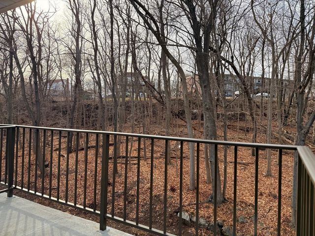 573 Broad St 325, Weymouth, MA 02189