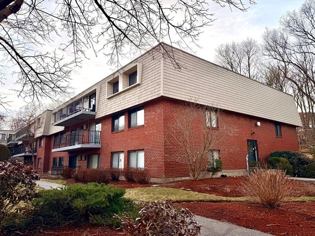 573 Broad St 325, Weymouth, MA 02189