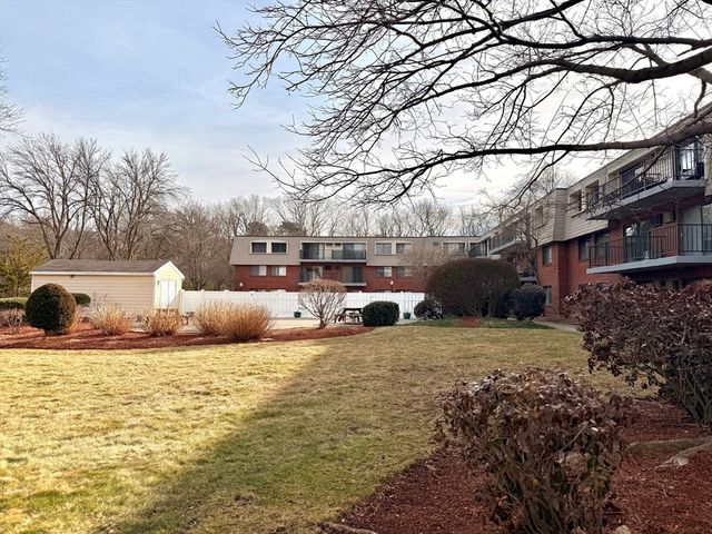 573 Broad St 325, Weymouth, MA 02189