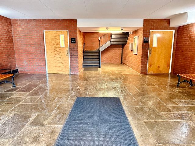 573 Broad St 325, Weymouth, MA 02189