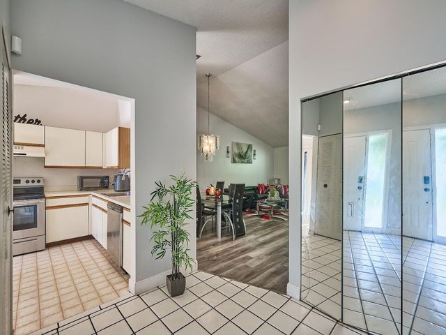 498 Iron Forge Ct Court, Royal Palm Beach, FL 33411