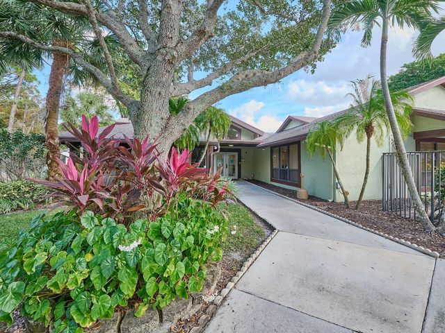 498 Iron Forge Ct Court, Royal Palm Beach, FL 33411