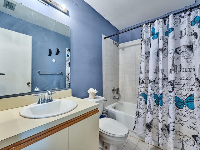 498 Iron Forge Ct Court, Royal Palm Beach, FL 33411