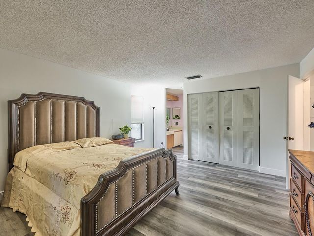 498 Iron Forge Ct Court, Royal Palm Beach, FL 33411