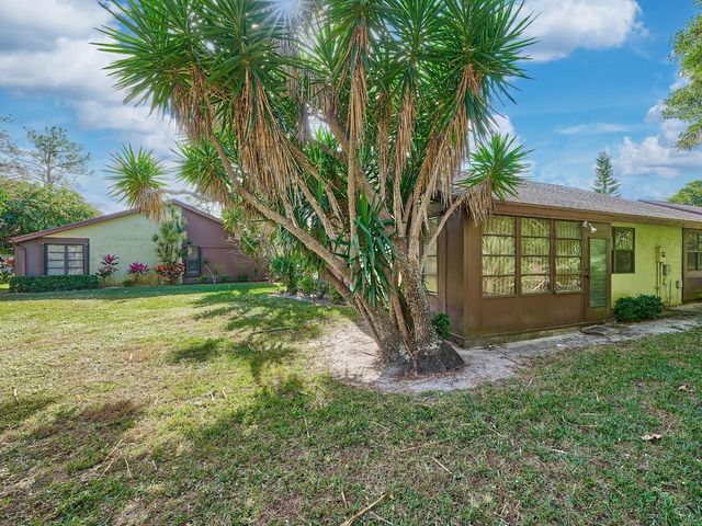 498 Iron Forge Ct Court, Royal Palm Beach, FL 33411
