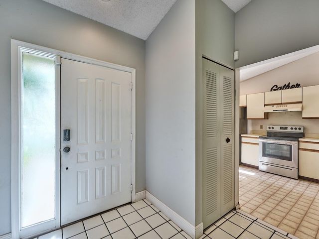 498 Iron Forge Ct Court, Royal Palm Beach, FL 33411