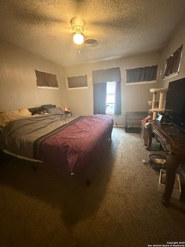 1410 F, Floresville, TX 78114