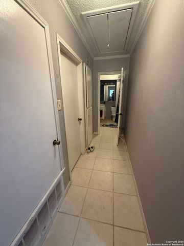 1410 F, Floresville, TX 78114