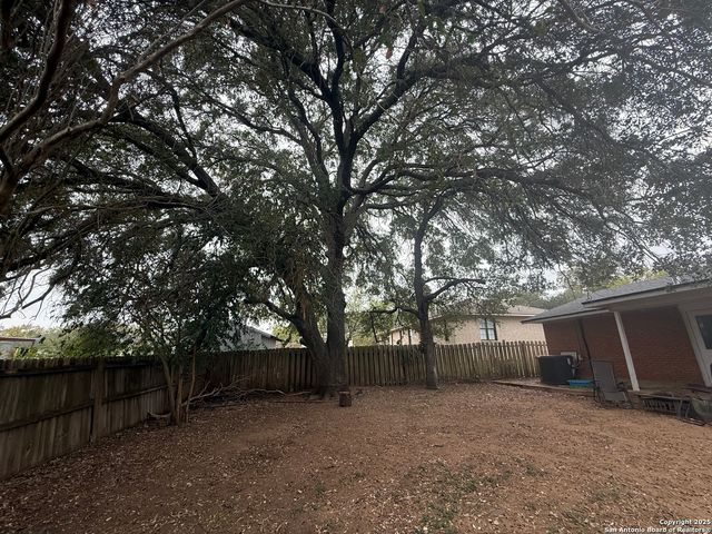 1410 F, Floresville, TX 78114