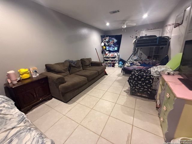 1410 F, Floresville, TX 78114