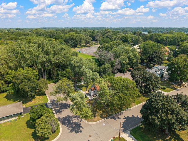 1929 Jerrold Avenue, Arden Hills, MN 55112