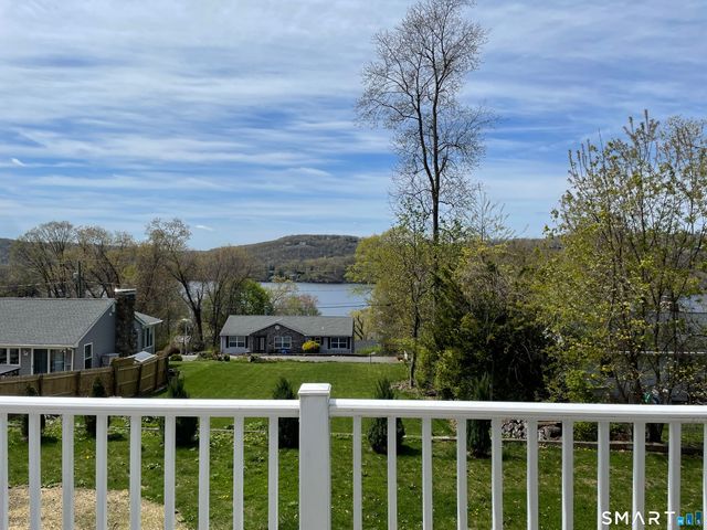 34 Skyline Drive, Brookfield, CT 06804