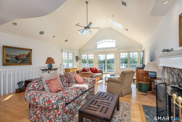 34 Skyline Drive, Brookfield, CT 06804