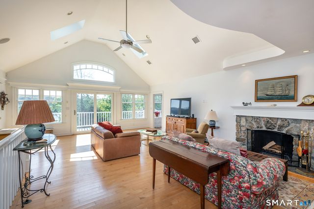 34 Skyline Drive, Brookfield, CT 06804