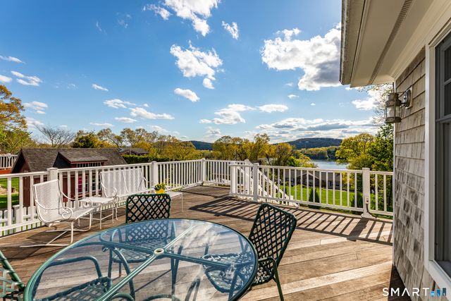 34 Skyline Drive, Brookfield, CT 06804