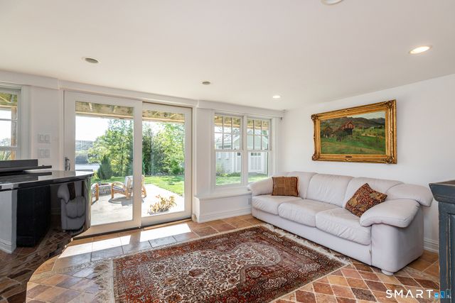 34 Skyline Drive, Brookfield, CT 06804