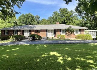 112 Birdsong Drive, Carbondale, IL 62903