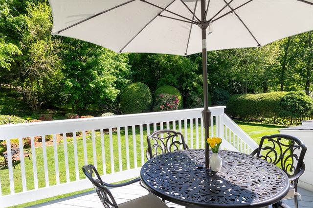 7 West Ferdinand St, Stoneham, MA 02180