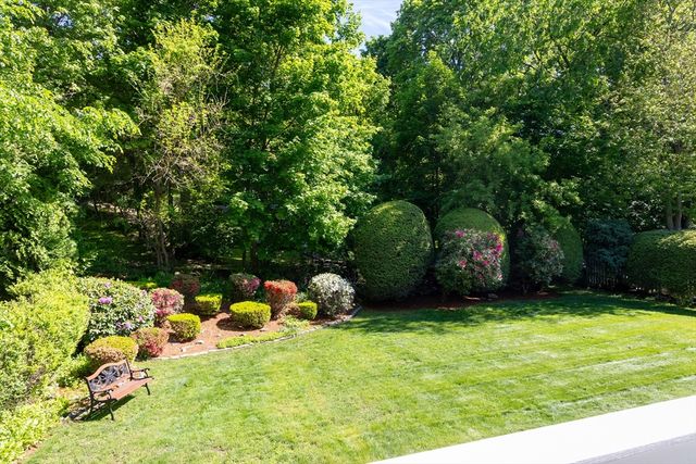 7 West Ferdinand St, Stoneham, MA 02180