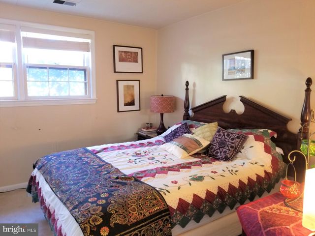 5208 ACACIA AVE, Bethesda, MD 20814