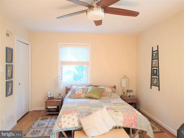 5208 ACACIA AVE, Bethesda, MD 20814