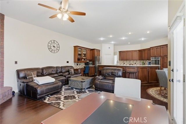 1311 Dunaire, Bakersfield, CA 93312