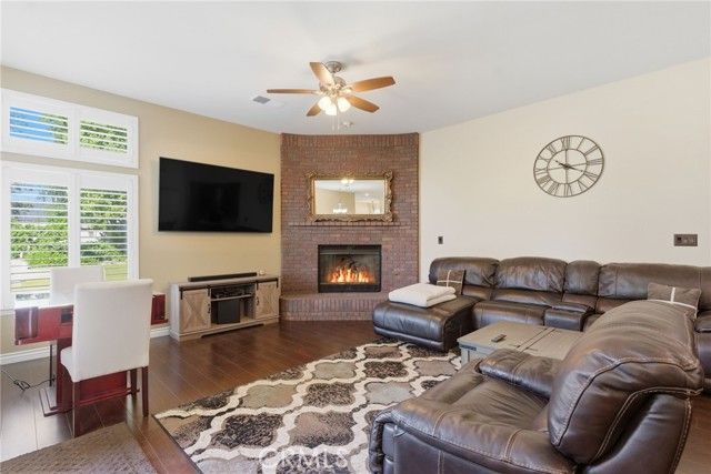 1311 Dunaire, Bakersfield, CA 93312