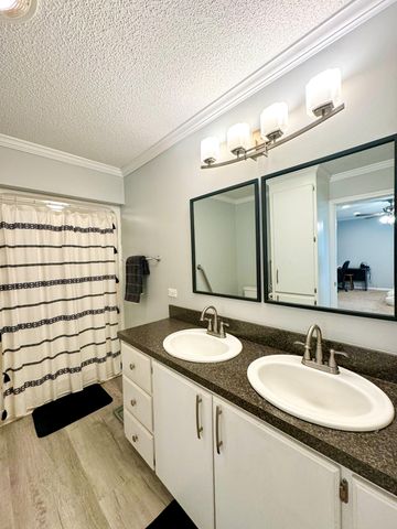 2193 Lakeshore Drive, Manning, SC 29102