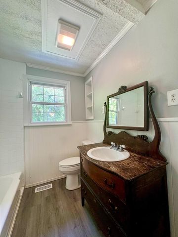 2193 Lakeshore Drive, Manning, SC 29102
