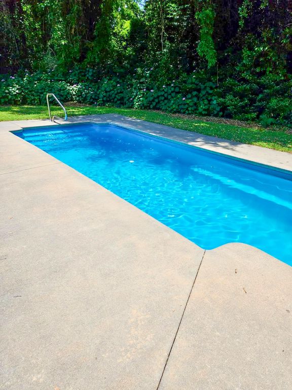 2193 Lakeshore Drive, Manning, SC 29102