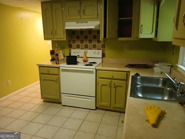 1547 Kon Tiki Lane, Jonesboro, GA 30236