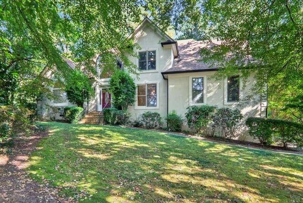 2024 Greyfield NW Drive, Kennesaw, GA 30152