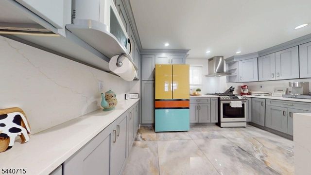 124 Green St, Franklin Twp., NJ 08873