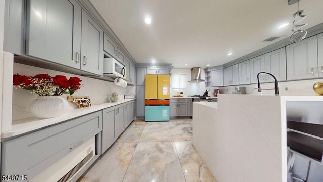 124 Green St, Franklin Twp., NJ 08873
