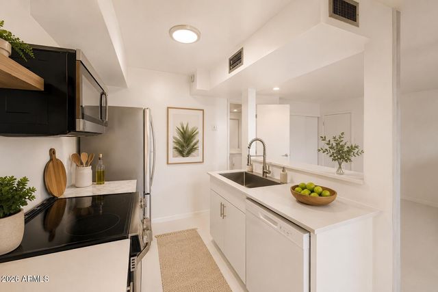 7350 N VIA PASEO DEL SUR -- Q206, Scottsdale, AZ 85258