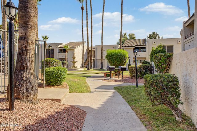 7350 N VIA PASEO DEL SUR -- Q206, Scottsdale, AZ 85258