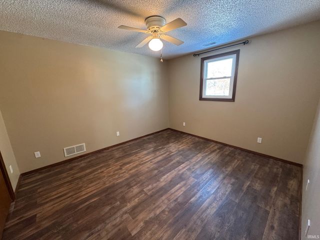 10521 Bethel Road, Fort Wayne, IN 46818