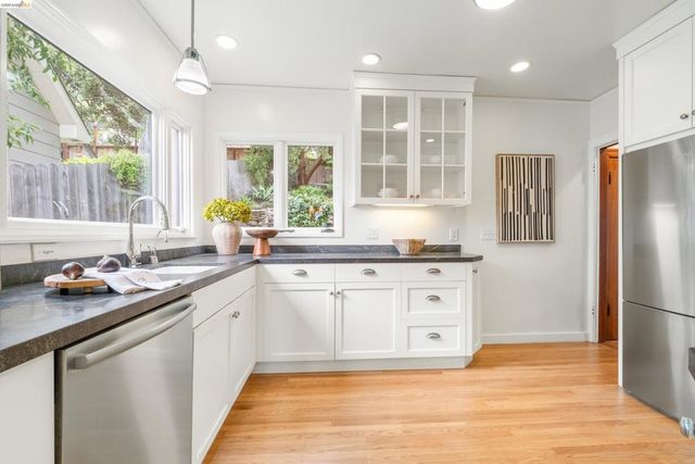 491 Boynton Ave, Berkeley, CA 94707