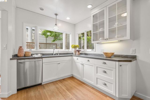491 Boynton Ave, Berkeley, CA 94707