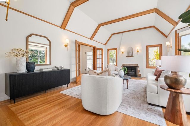491 Boynton Ave, Berkeley, CA 94707