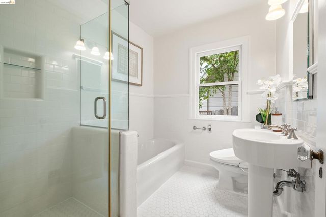 491 Boynton Ave, Berkeley, CA 94707