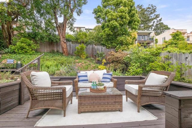491 Boynton Ave, Berkeley, CA 94707