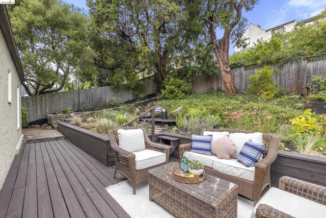 491 Boynton Ave, Berkeley, CA 94707