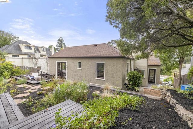 491 Boynton Ave, Berkeley, CA 94707