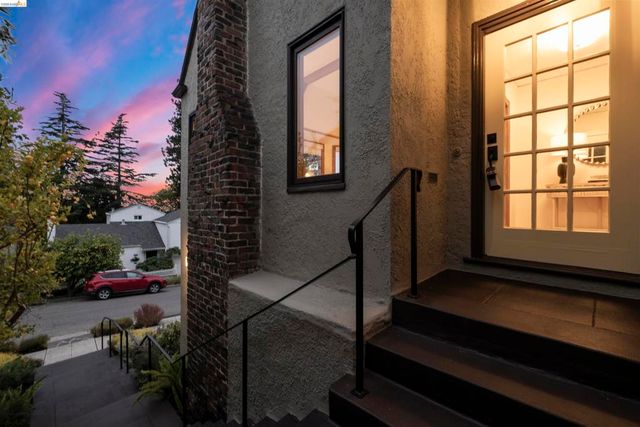 491 Boynton Ave, Berkeley, CA 94707