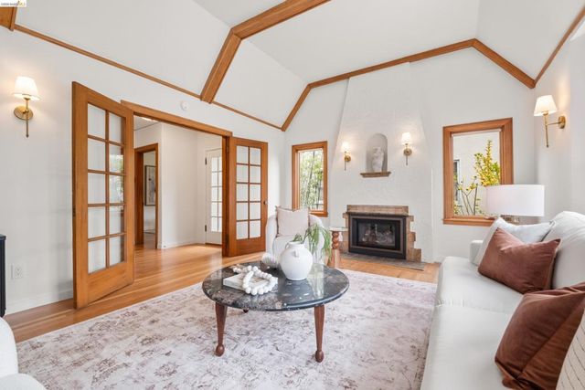 491 Boynton Ave, Berkeley, CA 94707