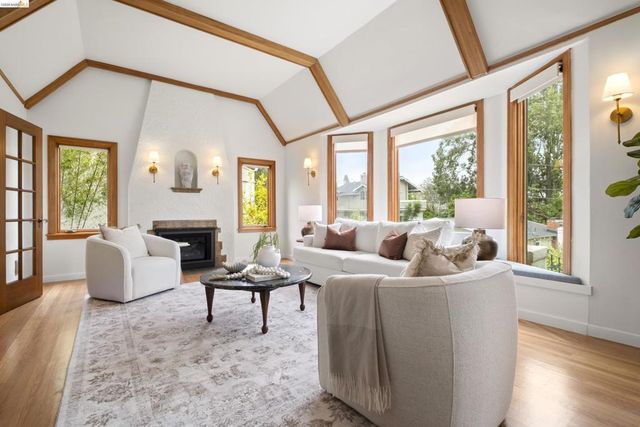 491 Boynton Ave, Berkeley, CA 94707